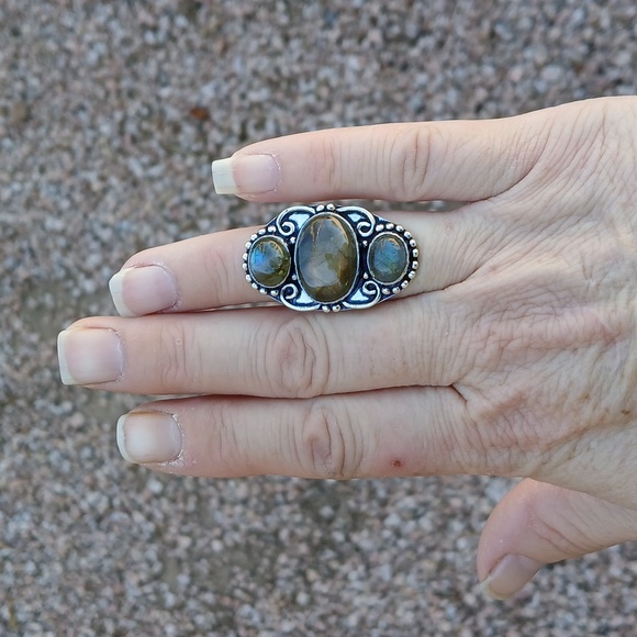 New Labradorite 925 Silver Ring. - Picture 5 of 7